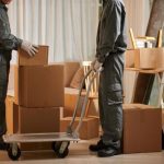 WHY CHOOSE A LICENSED MOVERS IN DUBAI-2 . hkmovers.ae