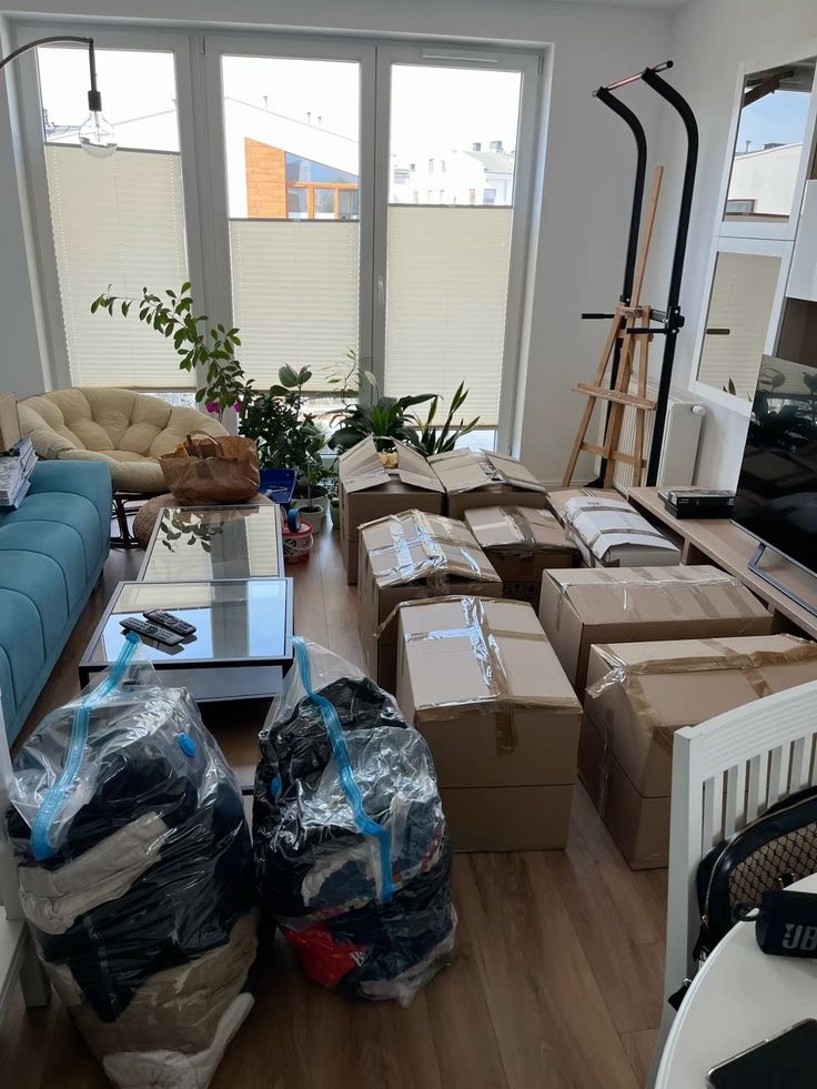 MOVERS IN DUBAI -1 .hkmovers.ae
